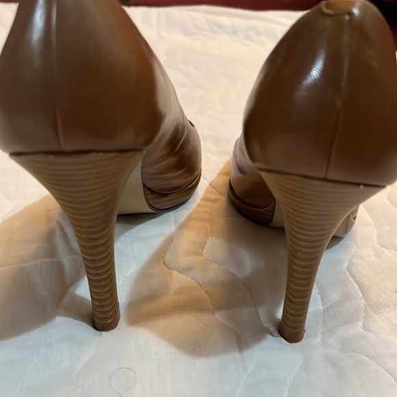 Women’s Size 11 Brown Pump Shoe - Picture 6 of 8